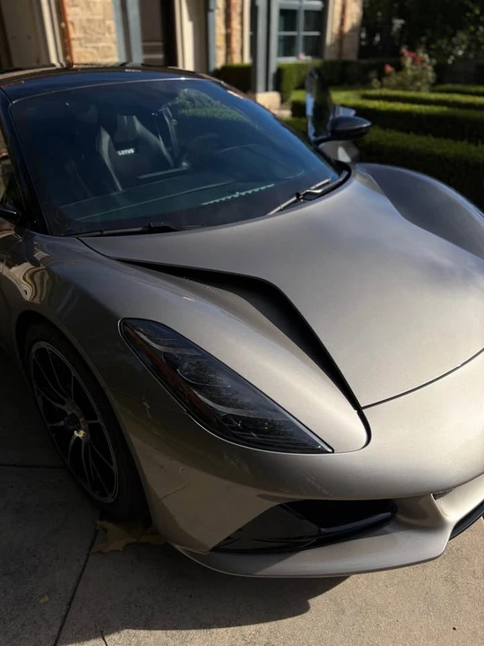 2025 Lotus Emira - Image 12 of 20