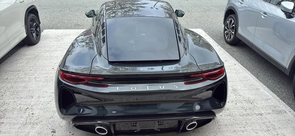 2025 Lotus Emira - Image 3 of 3