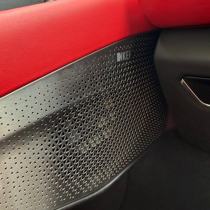 2025 Lotus Emira - Image 16 of 20