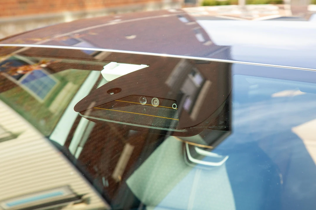 2025 Lucid Air - Image 15 of 31