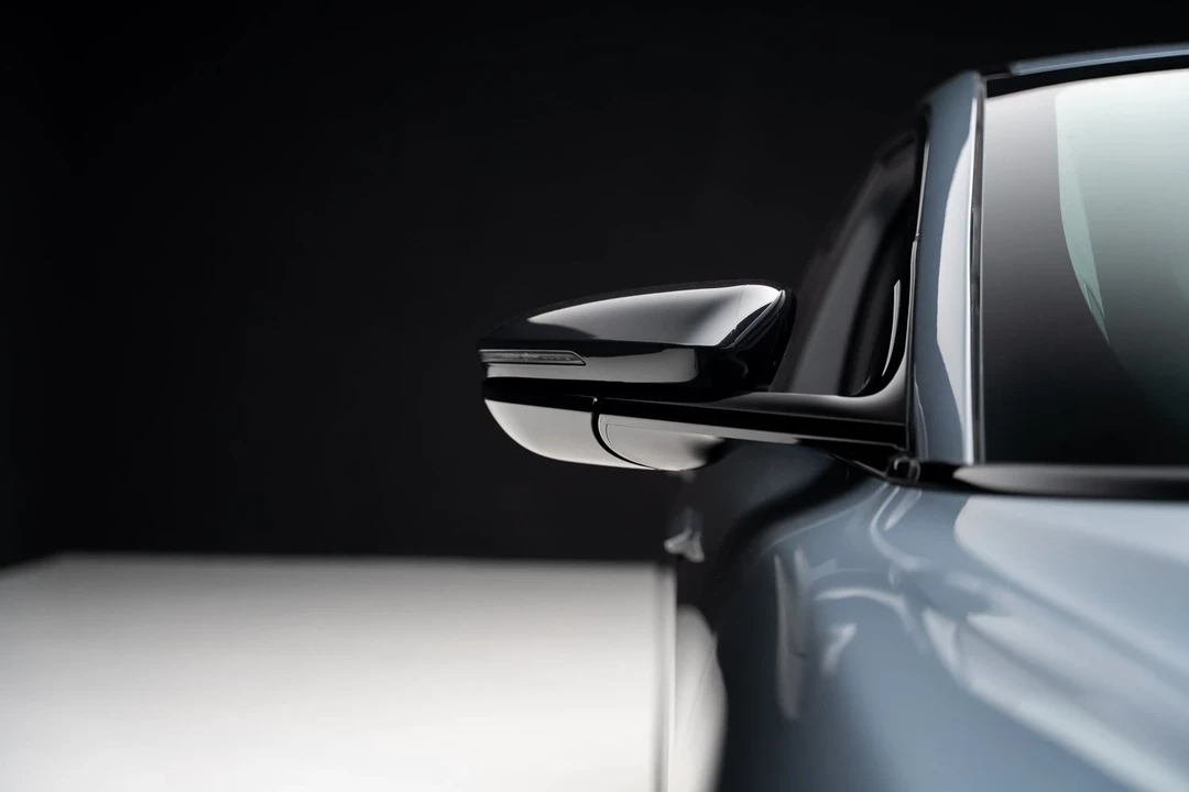 2025 Lucid Air - Image 14 of 21