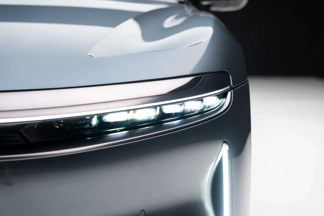 2025 Lucid Air - Image 9 of 21