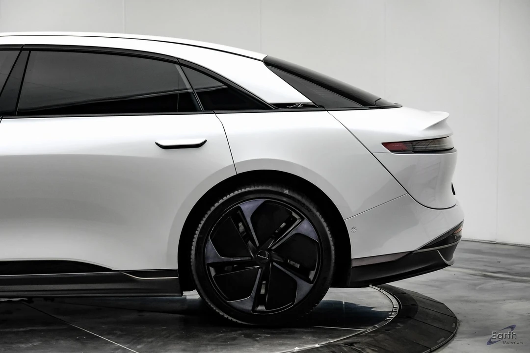 2025 Lucid Air - Image 7 of 12