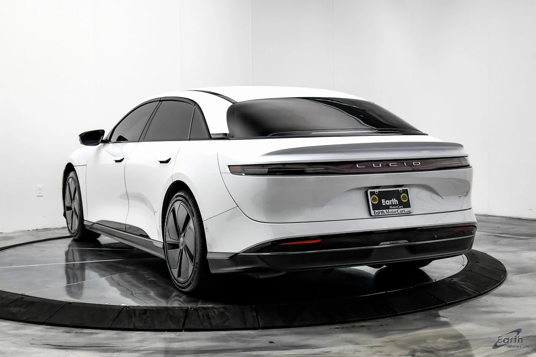 2025 Lucid Air - Image 8 of 12