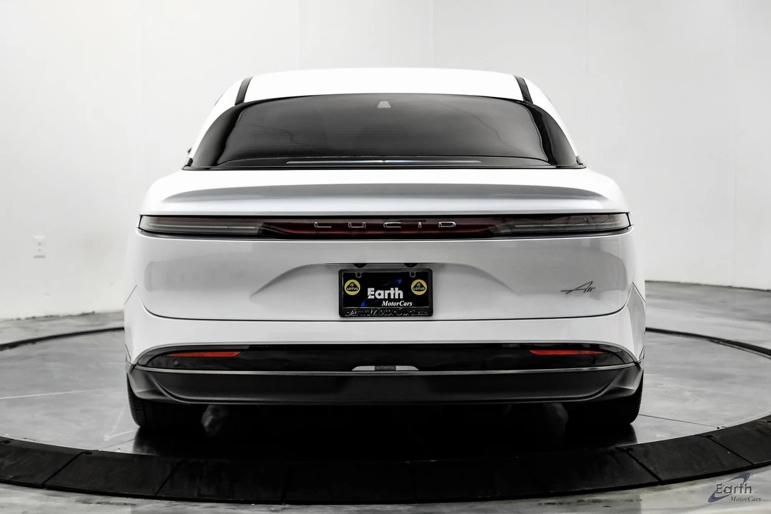 2025 Lucid Air - Image 10 of 12