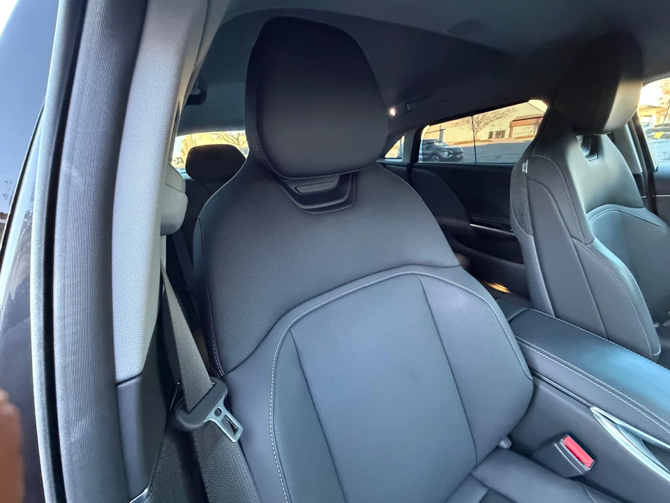 2025 Lucid Air - Image 30 of 31