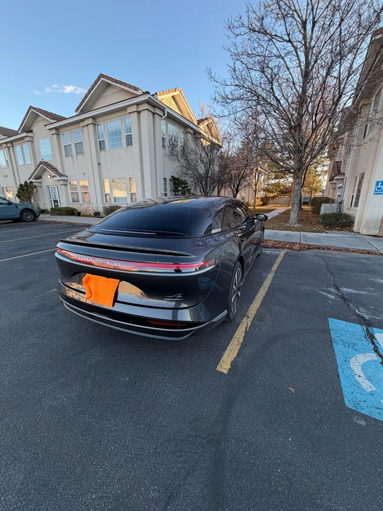 2025 Lucid Air - Image 13 of 31