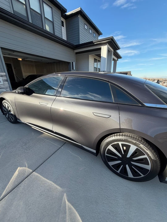 2025 Lucid Air - Image 20 of 31