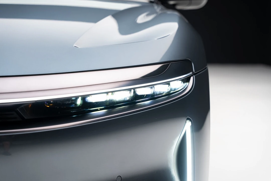 2025 Lucid Air - Image 9 of 12