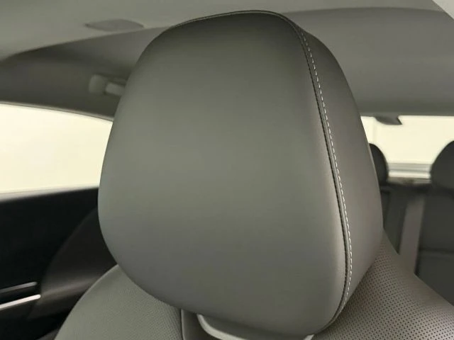 2025 Lucid Air - Image 15 of 21