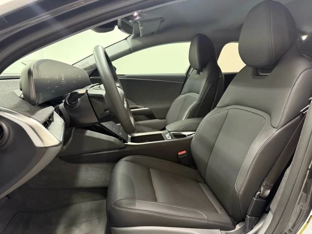 2025 Lucid Air - Image 10 of 12