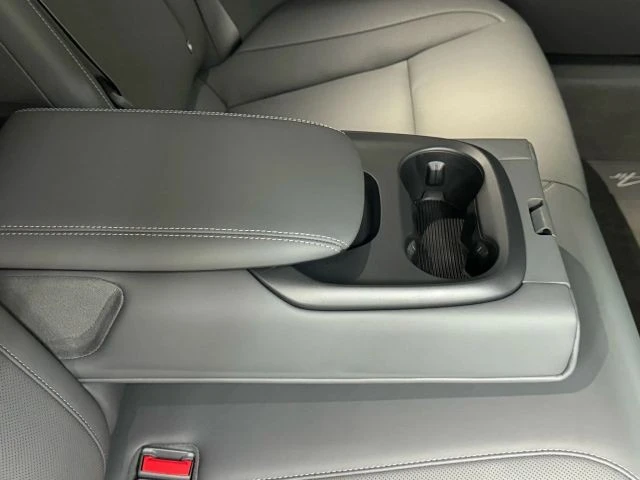 2025 Lucid Air - Image 18 of 21