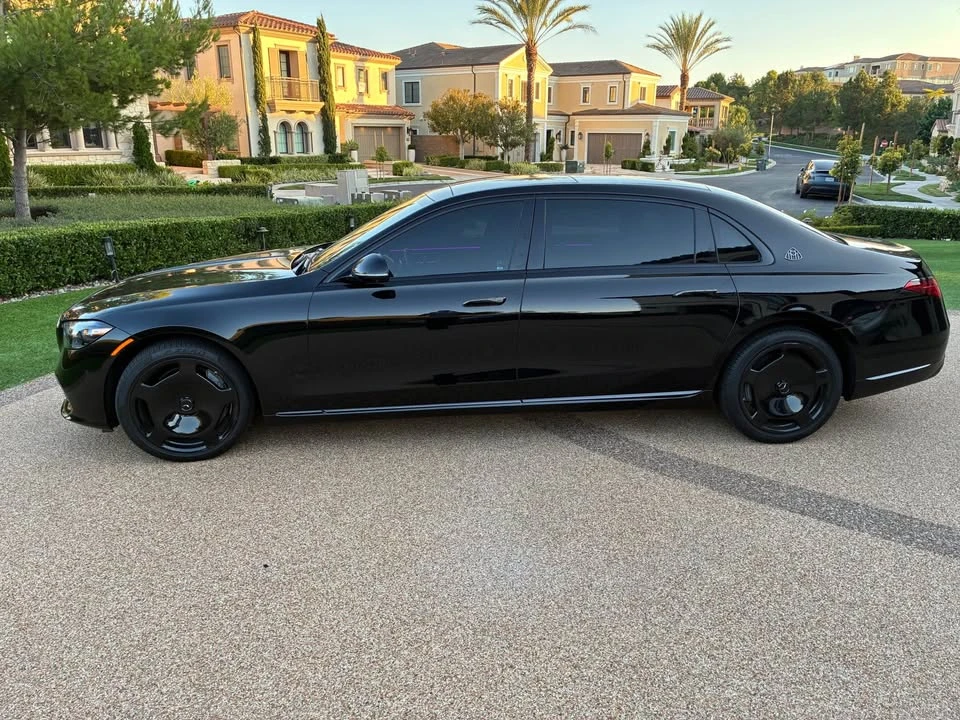 2025 Maybach - Image 4 of 4