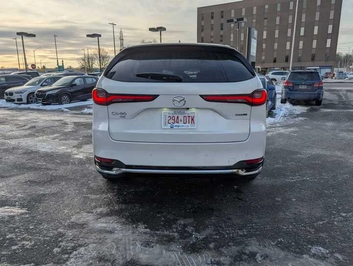 2025 Mazda CX-90 - Image 3 of 20