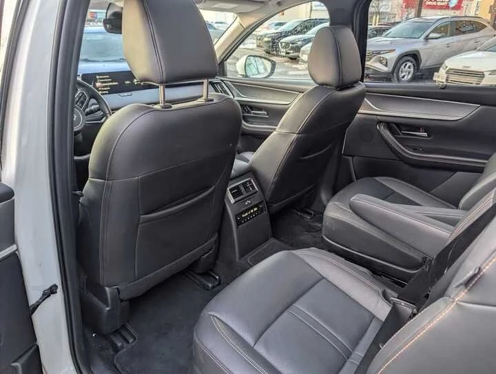 2025 Mazda CX-90 - Image 9 of 20