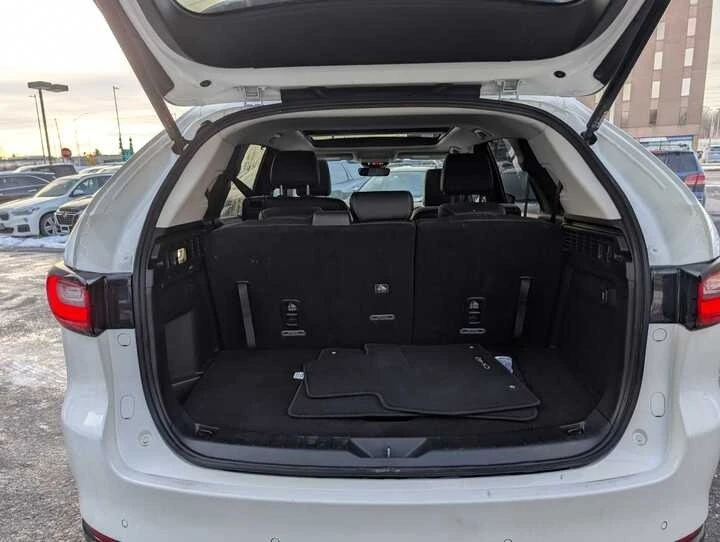2025 Mazda CX-90 - Image 10 of 20