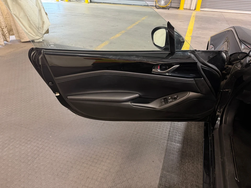 2025 Mazda ND MX-5 Miata - Image 6 of 31