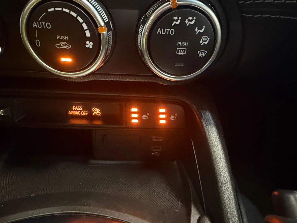 2025 Mazda ND MX-5 Miata - Image 16 of 31