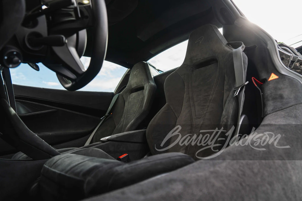 2025 McLaren 750S Spider - Image 5 of 11