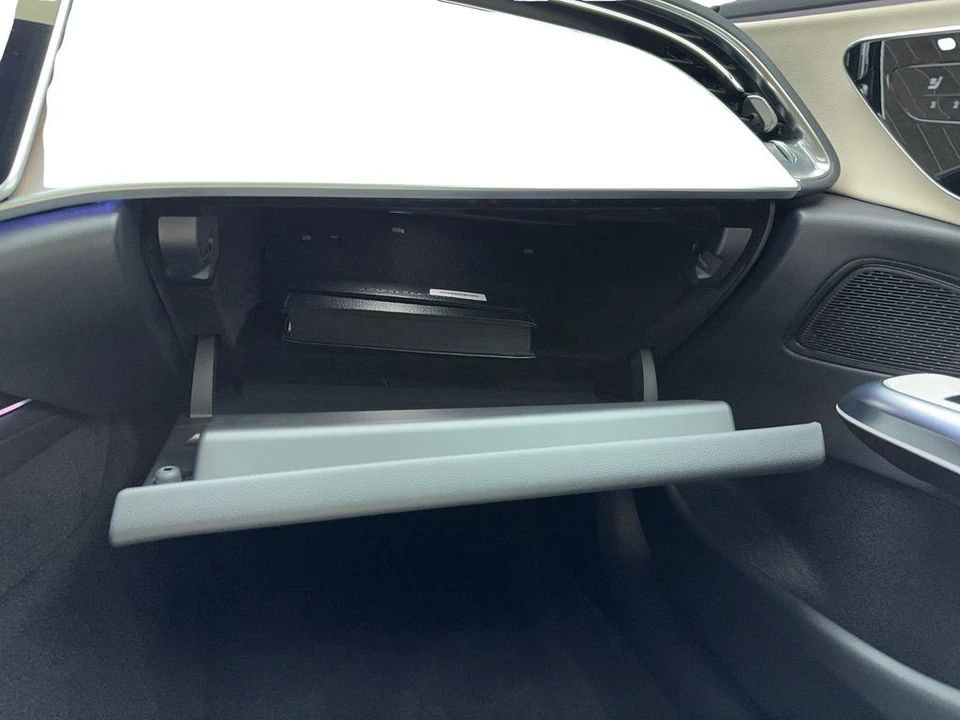 2025 Mercedes-Benz W214 E-Class - Image 27 of 31
