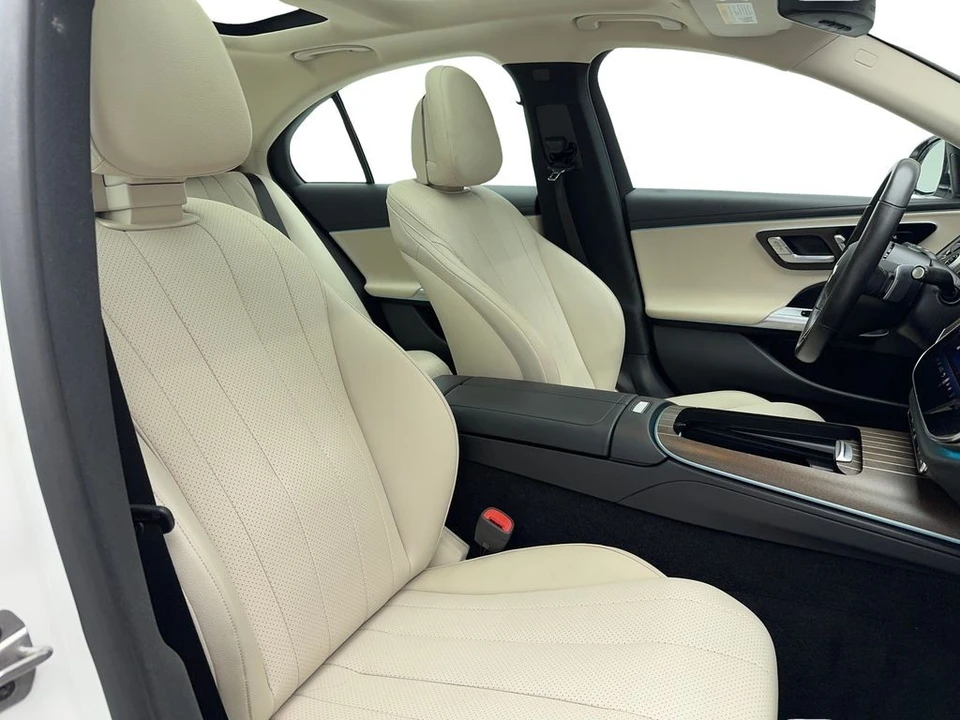 2025 Mercedes-Benz W214 E-Class - Image 18 of 21