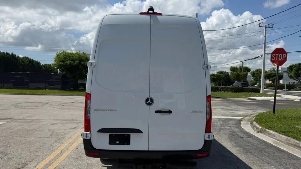 2025 Mercedes-Benz VS30 Sprinter - Image 5 of 12