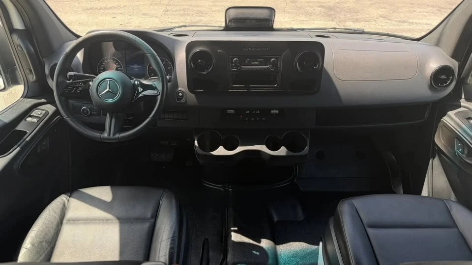 2025 Mercedes-Benz VS30 Sprinter - Image 11 of 12