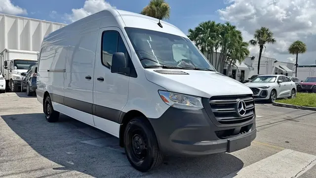 2025 Mercedes-Benz Sprinter 170 Extended High Roof