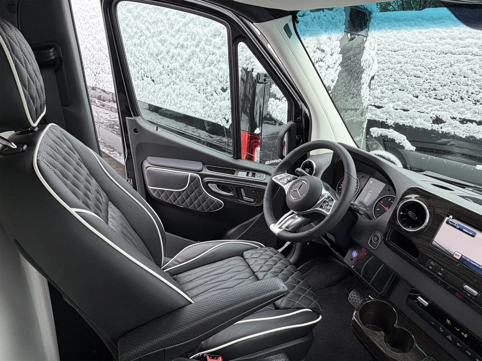 2025 Mercedes-Benz VS30 Sprinter - Image 24 of 31