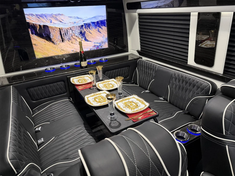 2025 Mercedes-Benz VS30 Sprinter - Image 6 of 21