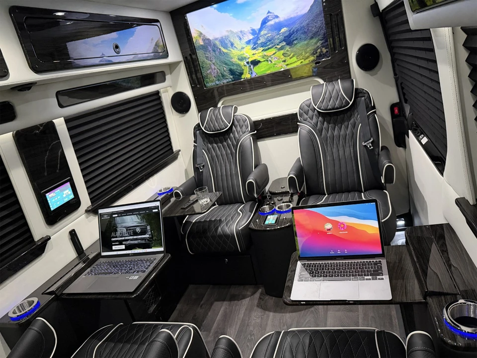 2025 Mercedes-Benz VS30 Sprinter - Image 16 of 21
