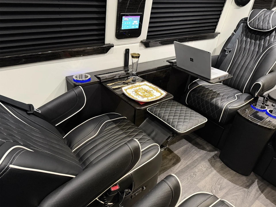 2025 Mercedes-Benz VS30 Sprinter - Image 19 of 21