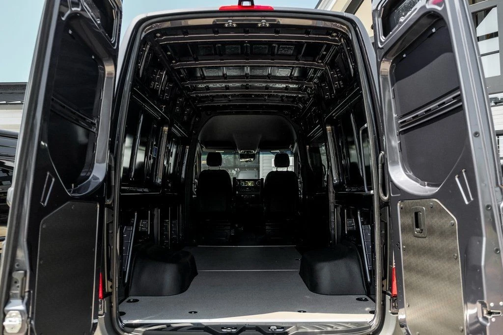 2025 Mercedes-Benz VS30 Sprinter - Image 11 of 21