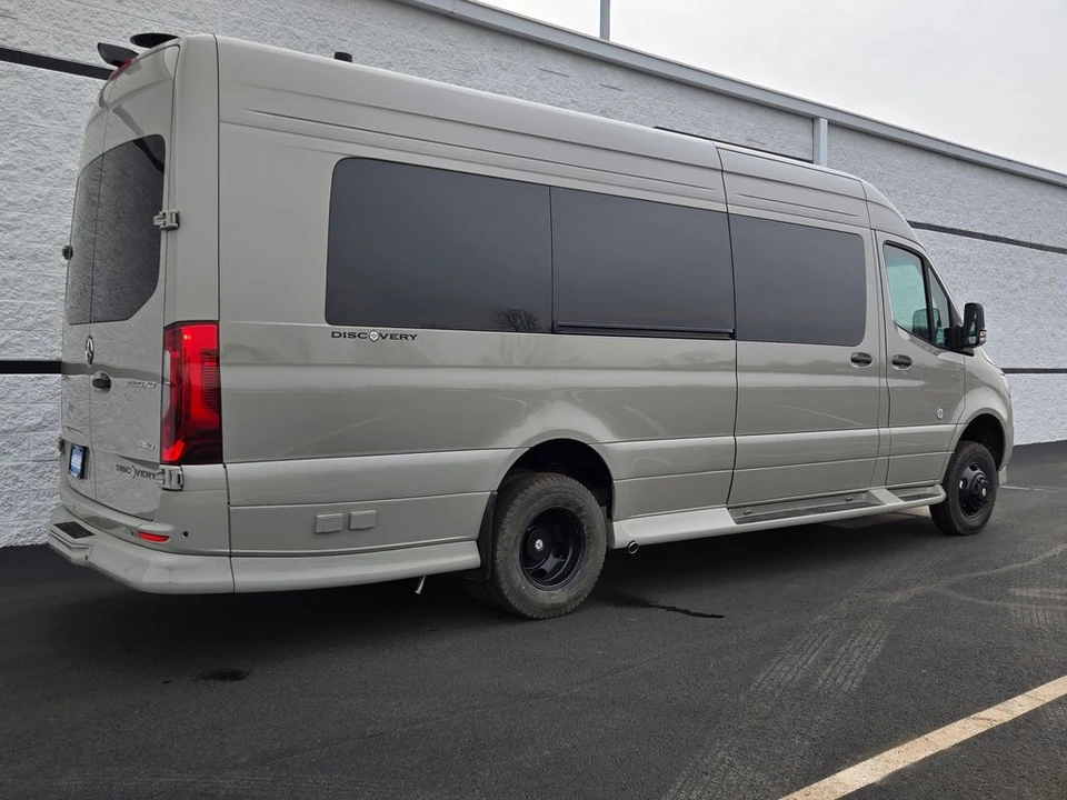 2025 Mercedes-Benz VS30 Sprinter - Image 11 of 21