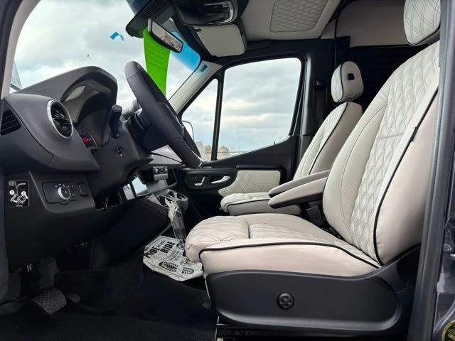 2025 Mercedes-Benz VS30 Sprinter - Image 18 of 21