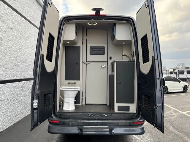 2025 Mercedes-Benz VS30 Sprinter - Image 6 of 21