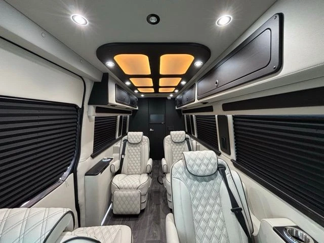 2025 Mercedes-Benz VS30 Sprinter - Image 4 of 21