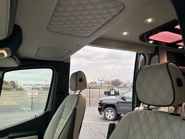 2025 Mercedes-Benz VS30 Sprinter - Image 16 of 21