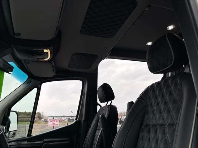 2025 Mercedes-Benz VS30 Sprinter - Image 17 of 21
