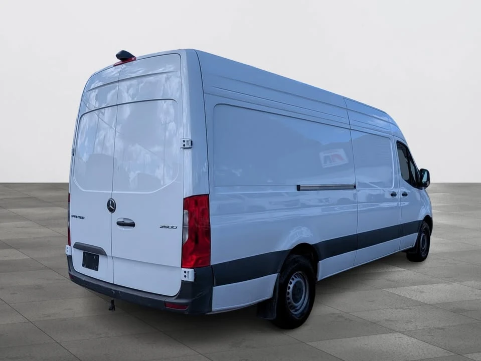 2025 Mercedes-Benz VS30 Sprinter - Image 12 of 19