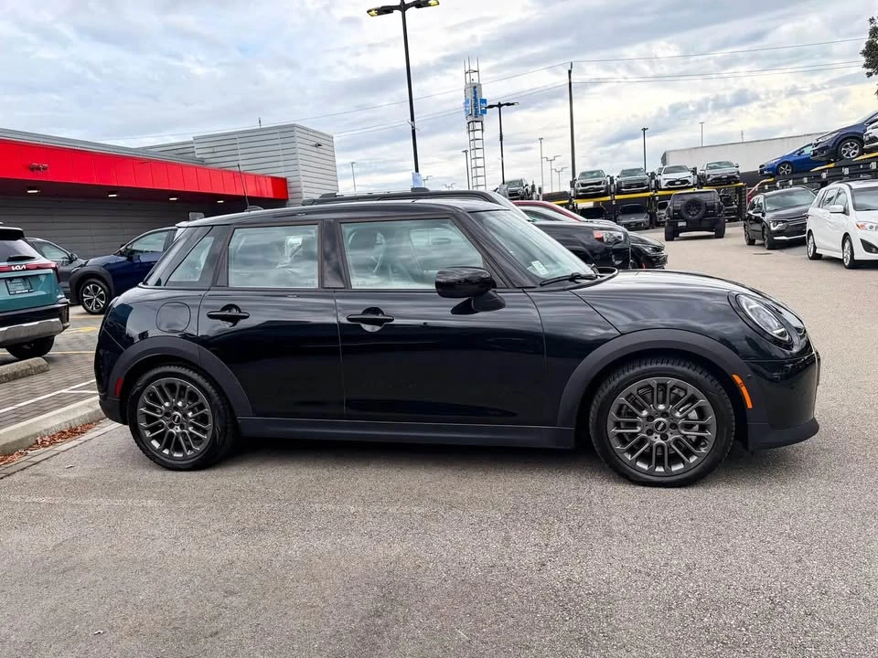 2025 Mini Mini 4th Gen - Image 3 of 14