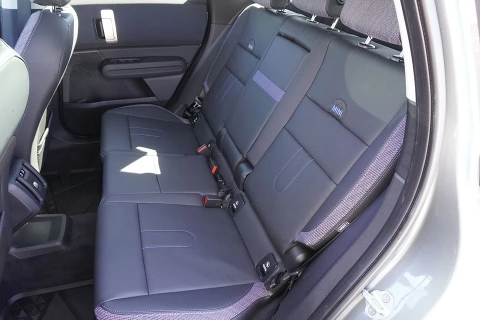 2025 Mini Countryman 3rd Gen - Image 18 of 20