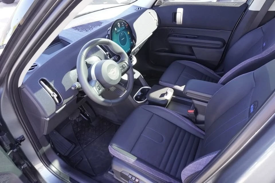 2025 Mini Countryman 3rd Gen - Image 12 of 20