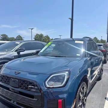 2025 MINI Cooper Cooper Hatchback 4D
