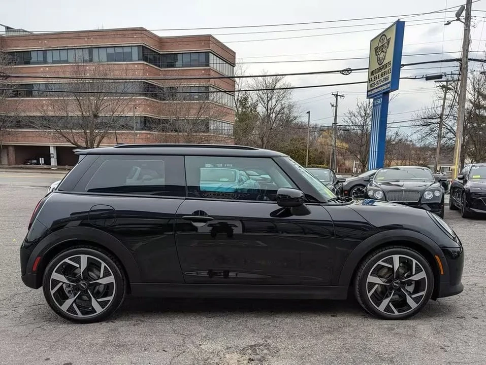 2025 Mini Mini 4th Gen - Image 3 of 7