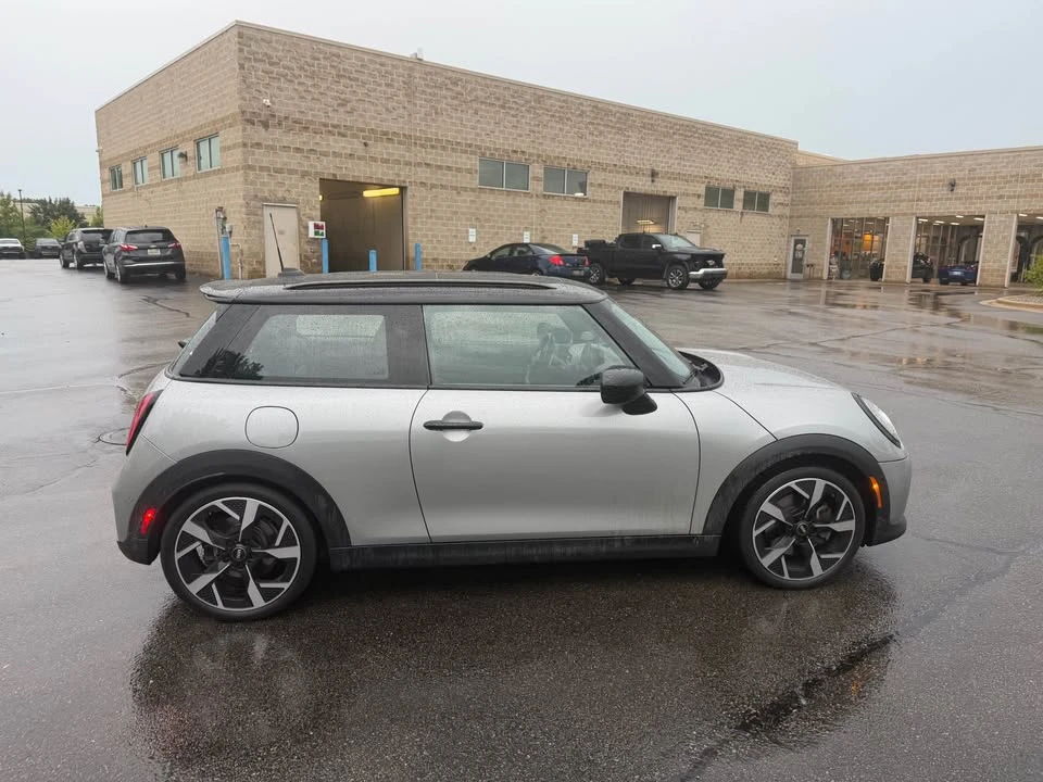 2025 Mini Mini 4th Gen - Image 9 of 17