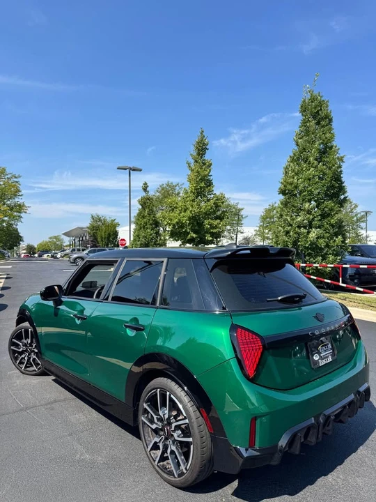 2025 Mini Mini 4th Gen - Image 2 of 17