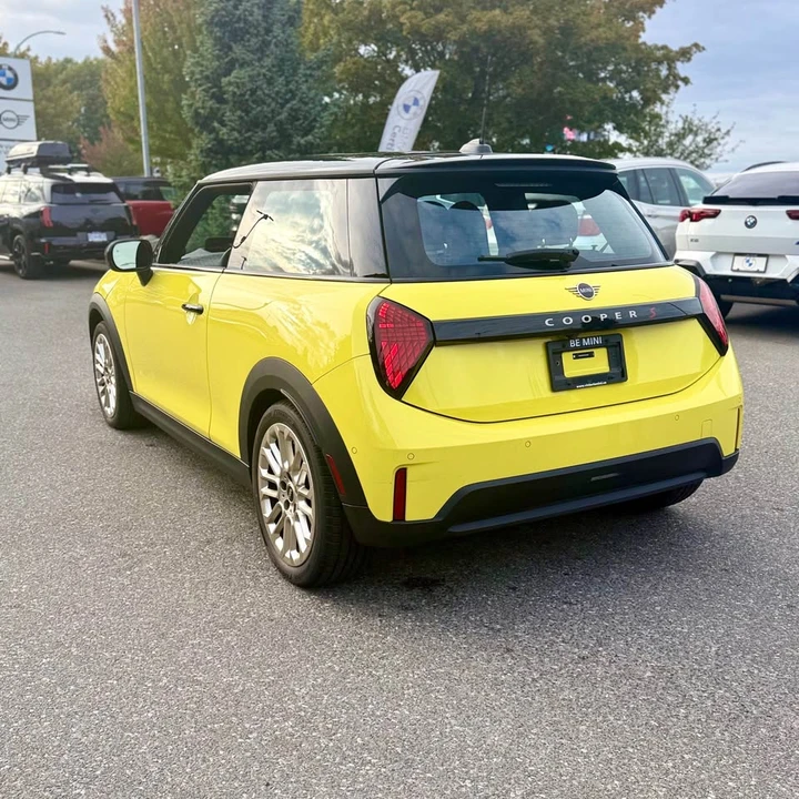 2025 Mini Mini 4th Gen - Image 5 of 8
