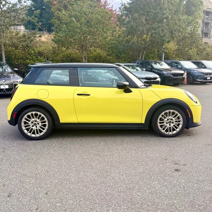 2025 Mini Mini 4th Gen - Image 2 of 8