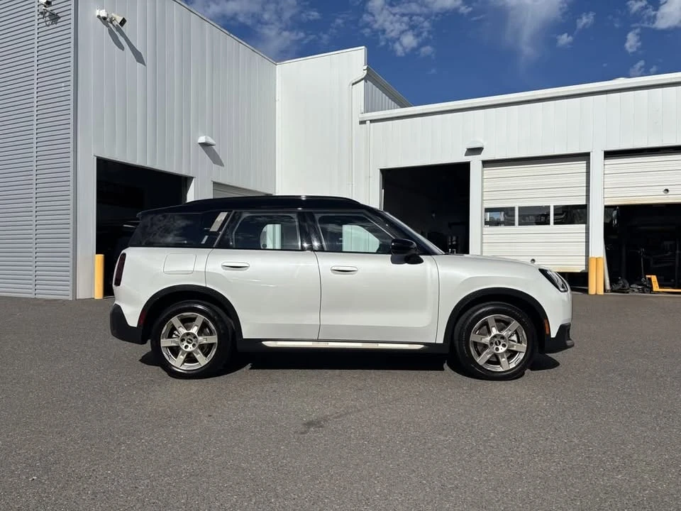 2025 Mini Countryman 3rd Gen - Image 8 of 19